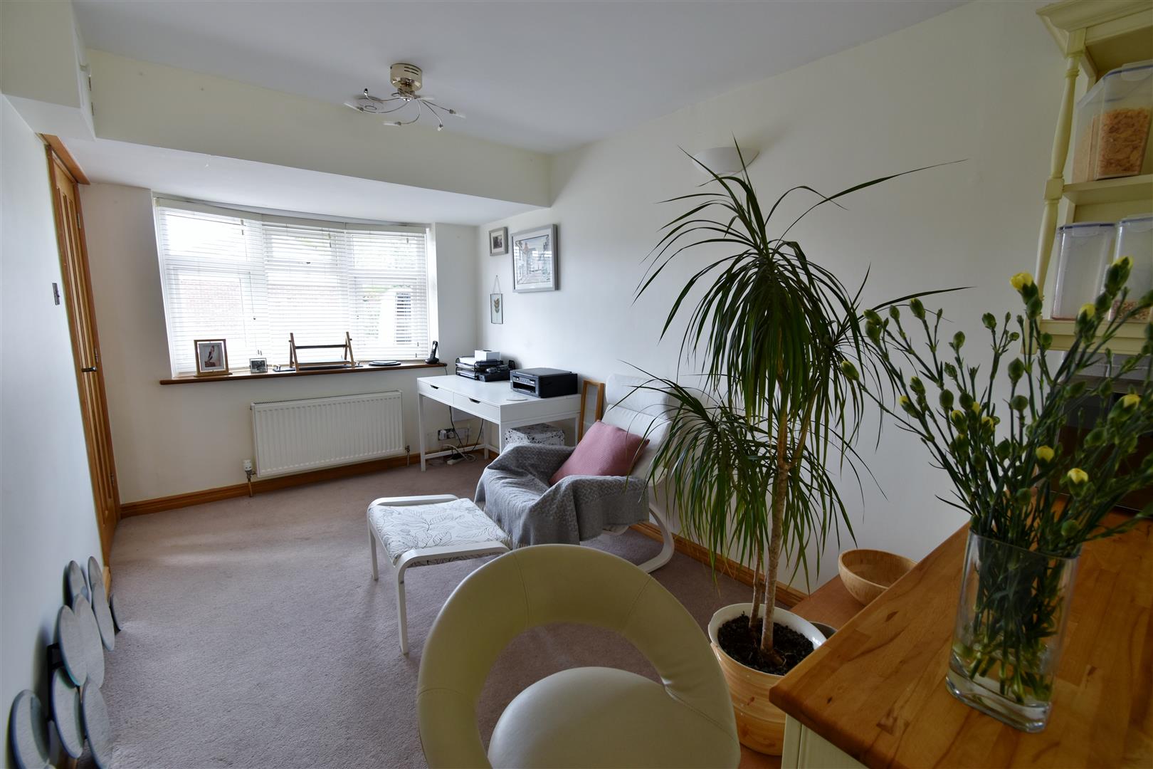 Kitchen/Breakfast Room:
